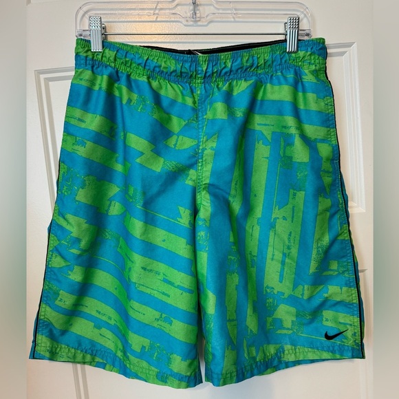 Nike men’s swim trunks size large - Picture 1 of 7